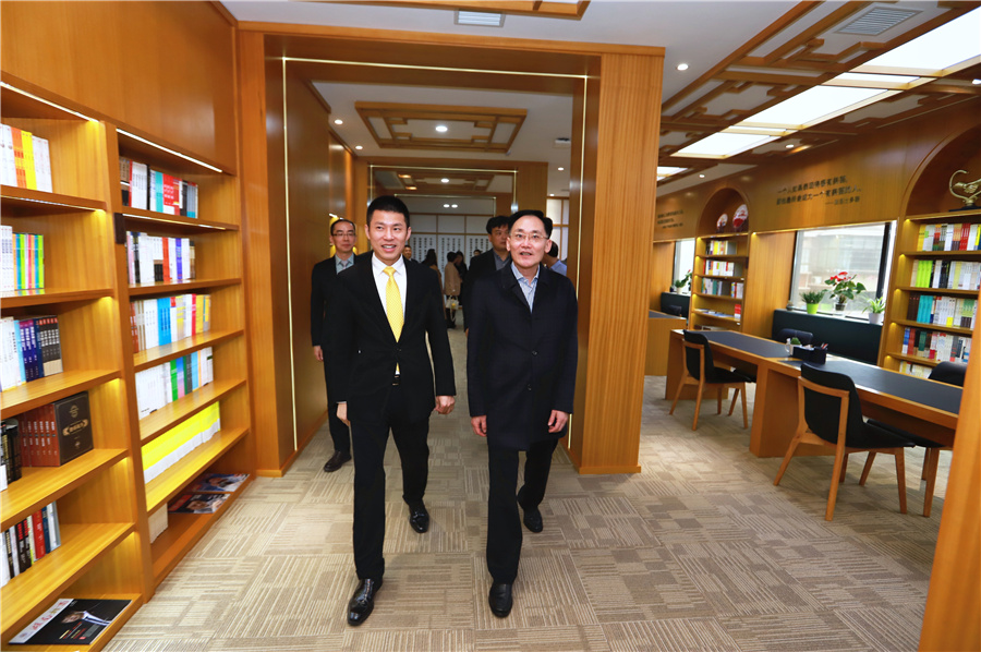 中共安乡县委书记张阳一行莅临AG贵宾会医药集团视察指导
