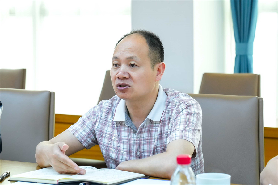 长沙金霞经开区领导一行莅临AG贵宾会医药集团走访调研